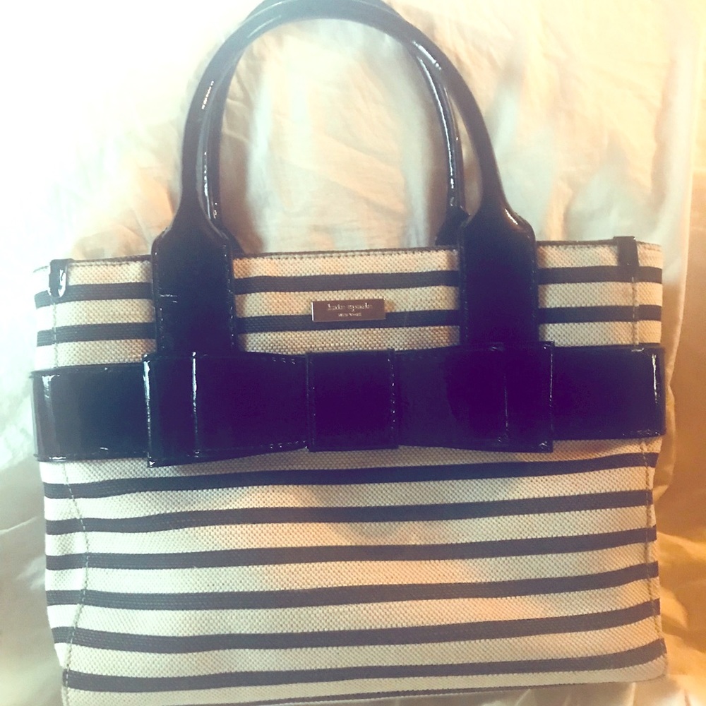CLASSIC KATE SPADE Handbag!!